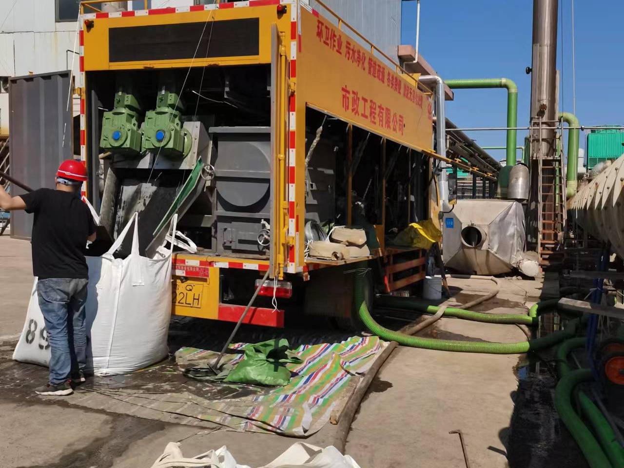 茄子河淤泥压干处理